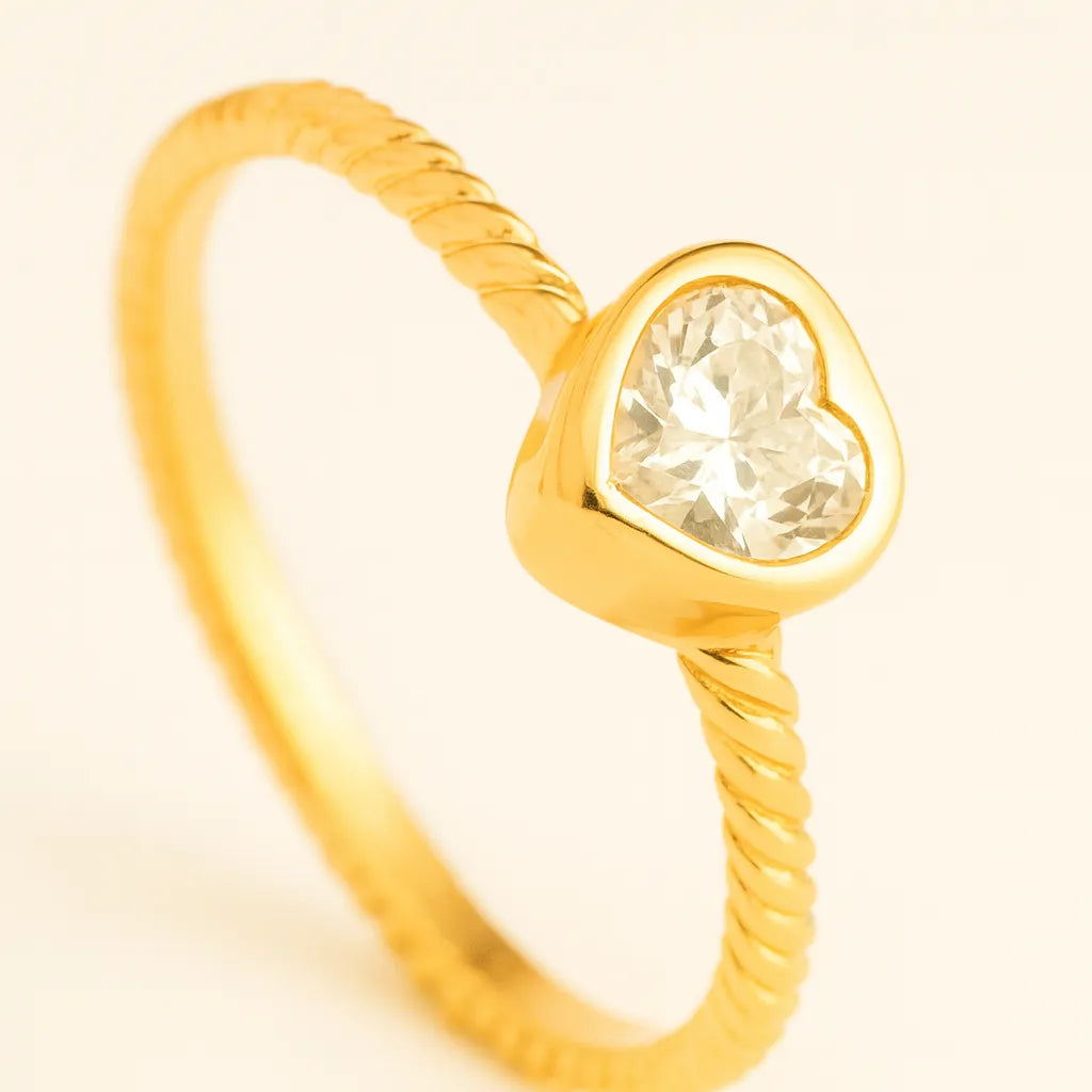 acessorio-para-mao-dourado-com-detalhe-delicado