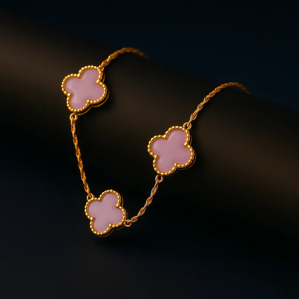 pulseira-dourada-24k-com-trevos-de-zirconia-rosa-feminina-4