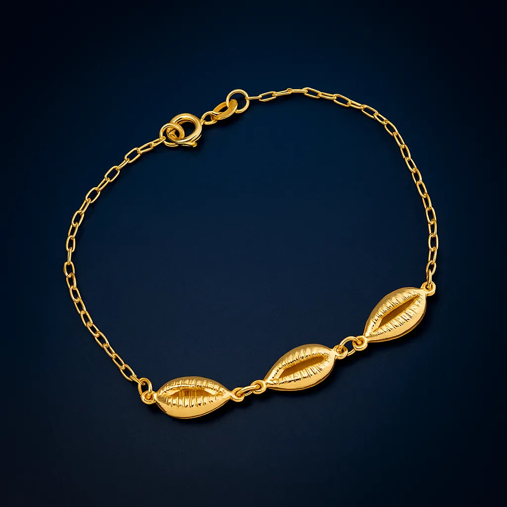 pulseira-dourada-com-buzios-feminino