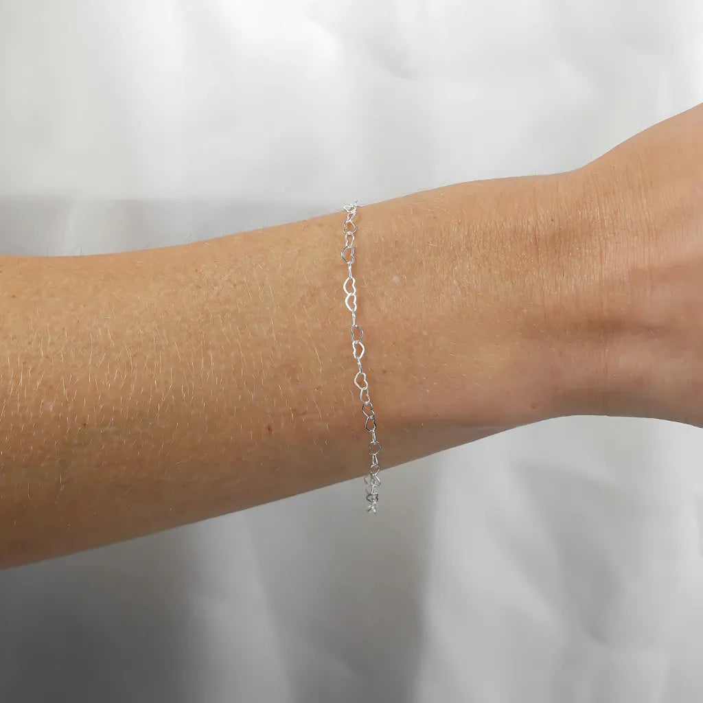 pulseira-prata-925-elos-coracao-vazado-delicada-feminina-3