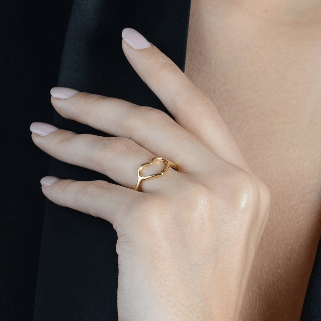 Anel-Dourado-24K-com-Coração-Zarelle-2
