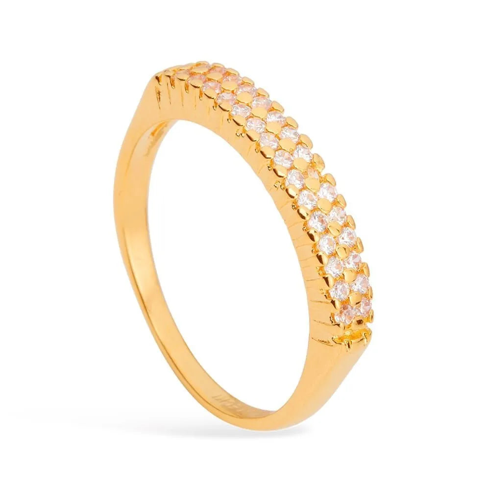 https://zarelle.com.br/products/anel-dourado-aparador-de-alianca-duplo-cravejado-de-zirconia