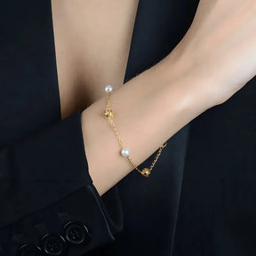 pulseira-feminina-de-luxo-no-punho-2