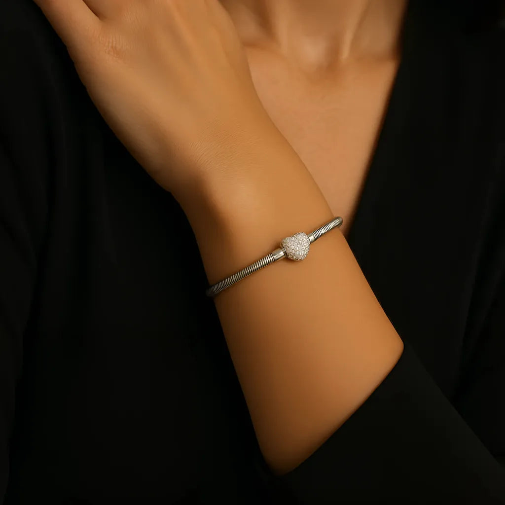 pulseira-prata-925-fecho-coracao-cravejado-berloques-romantica-2
